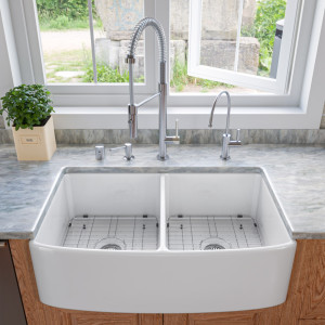 ALFI Brand ABFC3320D-W Smooth Curved Apron Two Bowl Fireclay Farm Sink with Grid
