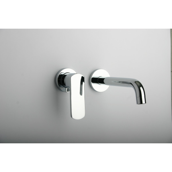 Latoscana 86CR208 Novello Single Handle Wall-Mount Lavatory Faucet In Chrome