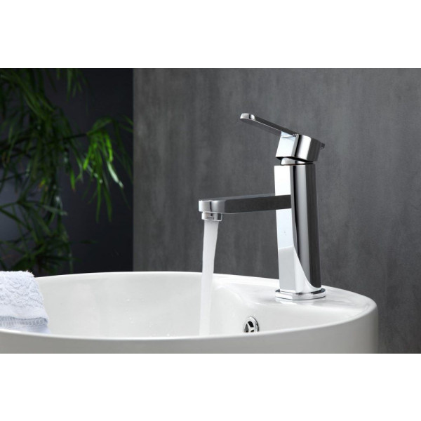 KubeBath AFB033 Aqua Roundo Single Hole Mount Bathroom Vanity Faucet Chrome