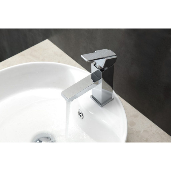 KubeBath AFB041 Aqua Piazza Single Lever Bathroom Vanity Faucet - Chrome