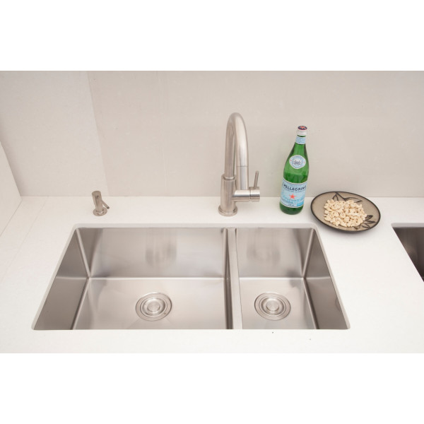 American Imagination AI-27408 33 Inch 18 Gauge Stainless Steel Kitchen Sink