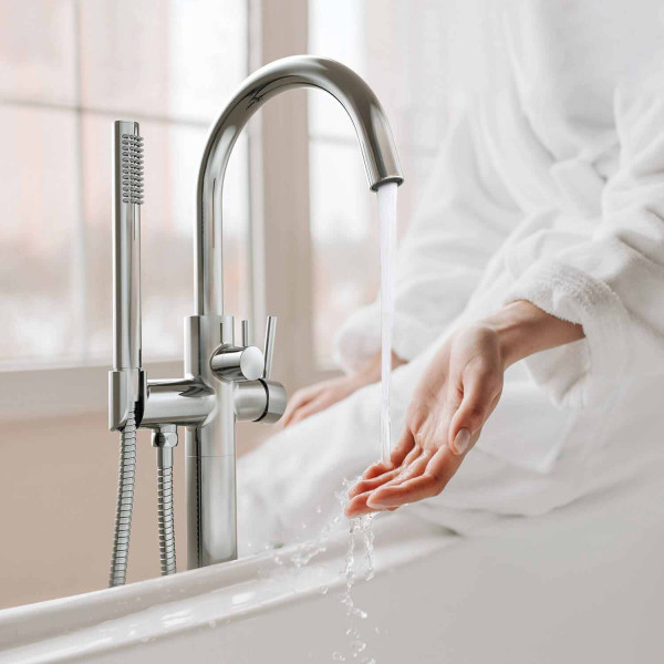 KIBI KTF301CH Circular Floor Mount Tub Filler With Hand Shower - Chrome